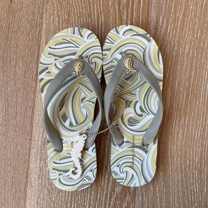 Tommy Bahama Bimini Deco Wave FlipFlop Pineapple Sandal Sz 6